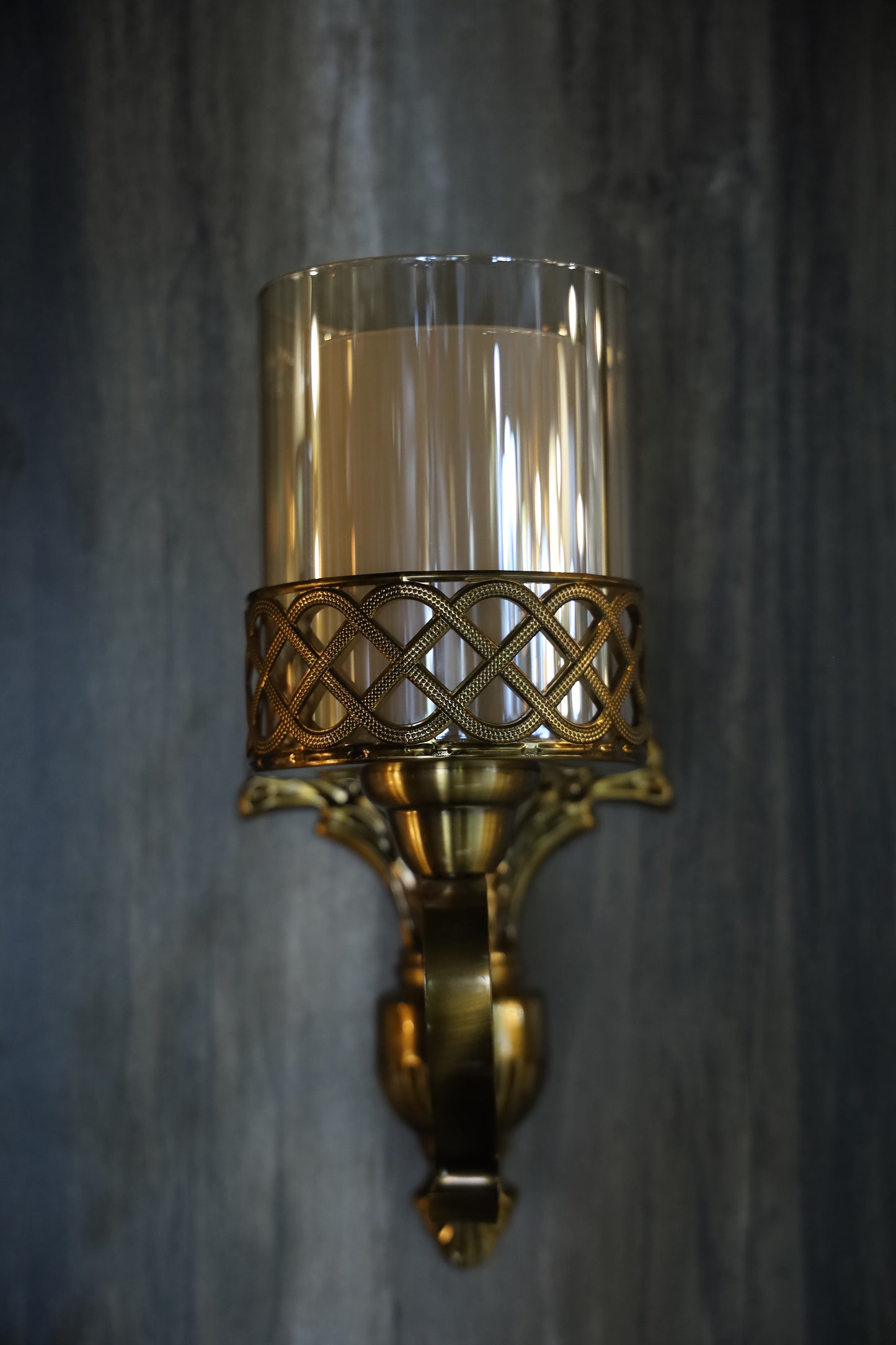 Powerlam Vintage Brass Wall Light with Glass Shade | Antique Finish Wall Sconce for Living Room, Bedroom, Hallway | LED Compatible Decorative Lamp